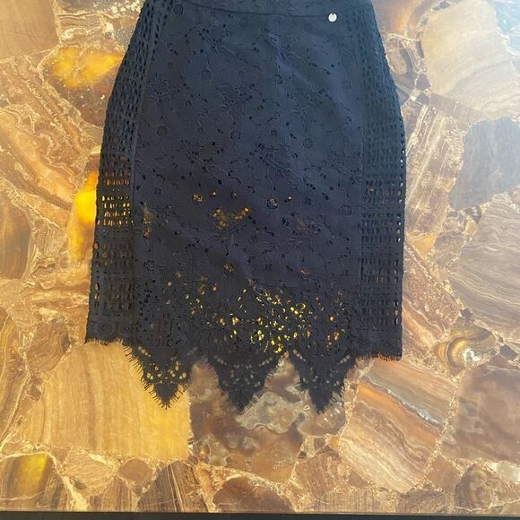 Lui Jo lace skirt, size 42(6) - Picture 6 of 8